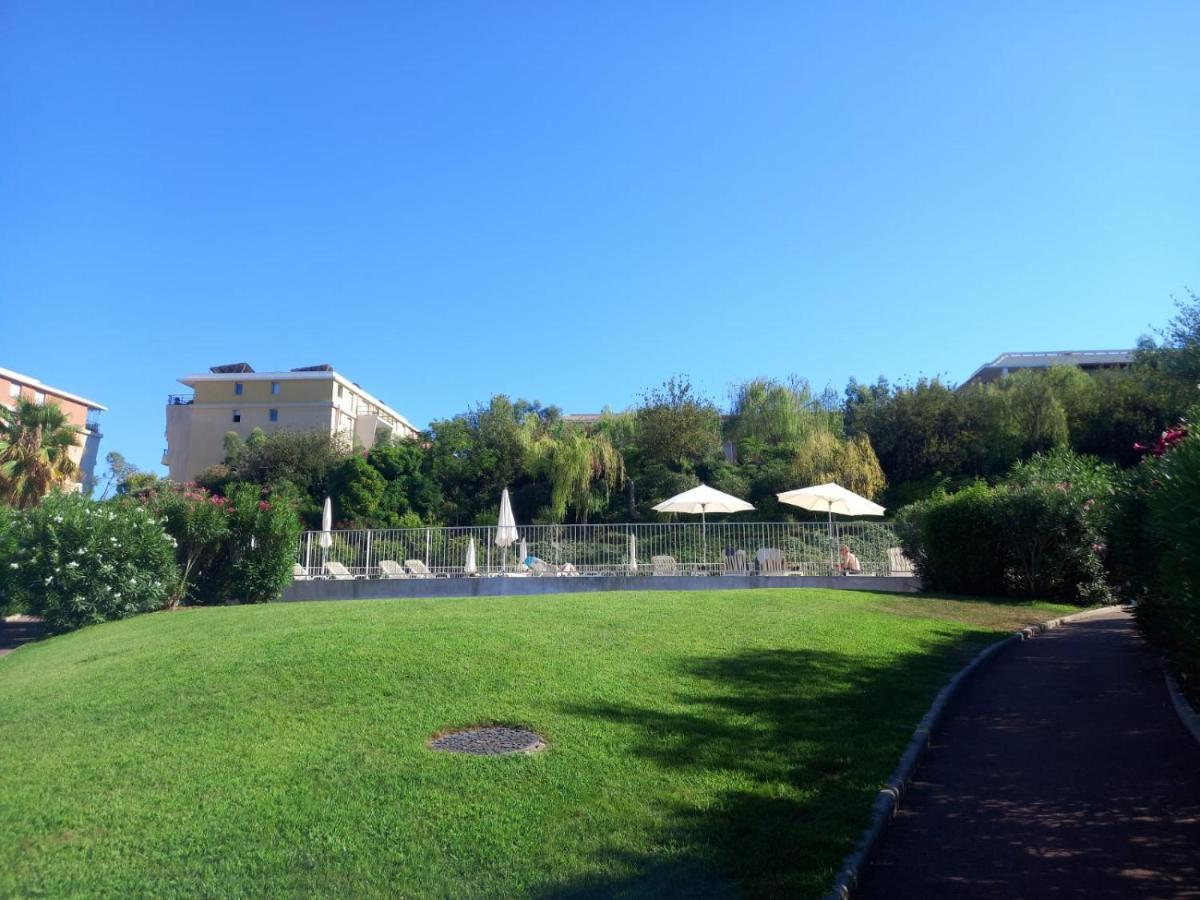 Elegant One-Bedroom Apartment With Swimming Pool - Stayinantibes - Le Vallon Exterior foto